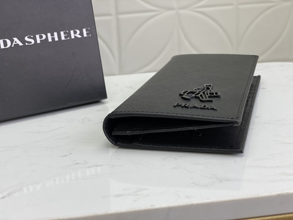 プラダ財布コピー内部構造